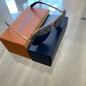 Louis Vuitton grease sunglassy